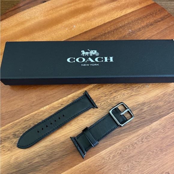 Coach 1941 Collection Black Glovetann Leather APPPLE 42/44 mm Watch Strap - Picture 4 of 4